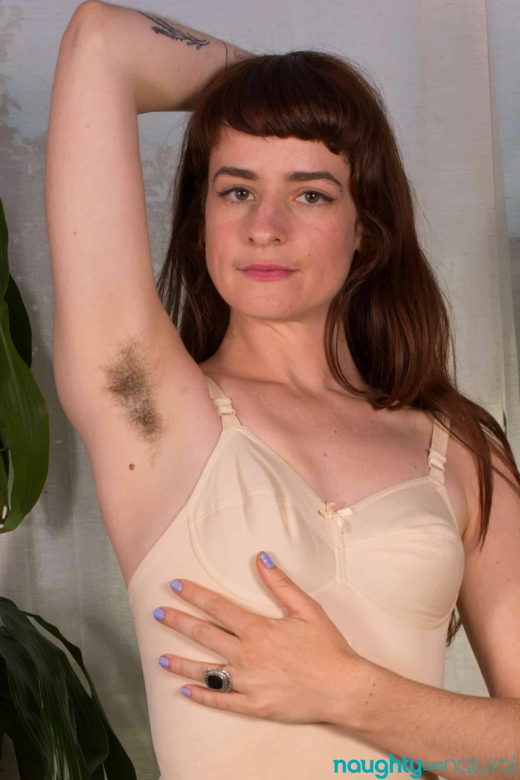 NaughtyNatural Jane Vervain - Girls with hairy legs